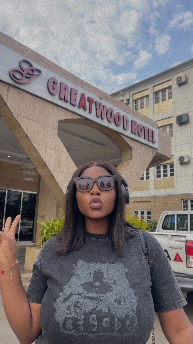 Peace Ighodaro💛 tweet media