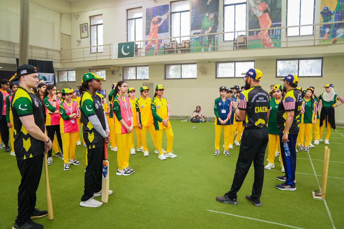 FoundationZalmi's tweet image. Building a brighter future, one milestone at a time. 

This collaboration with the @USCGLahore was a powerful reminder of what’s possible when we invest in the potential of young girls. 

Empowerment starts with a single opportunity.

#ZalmiFoundation #Empowerment