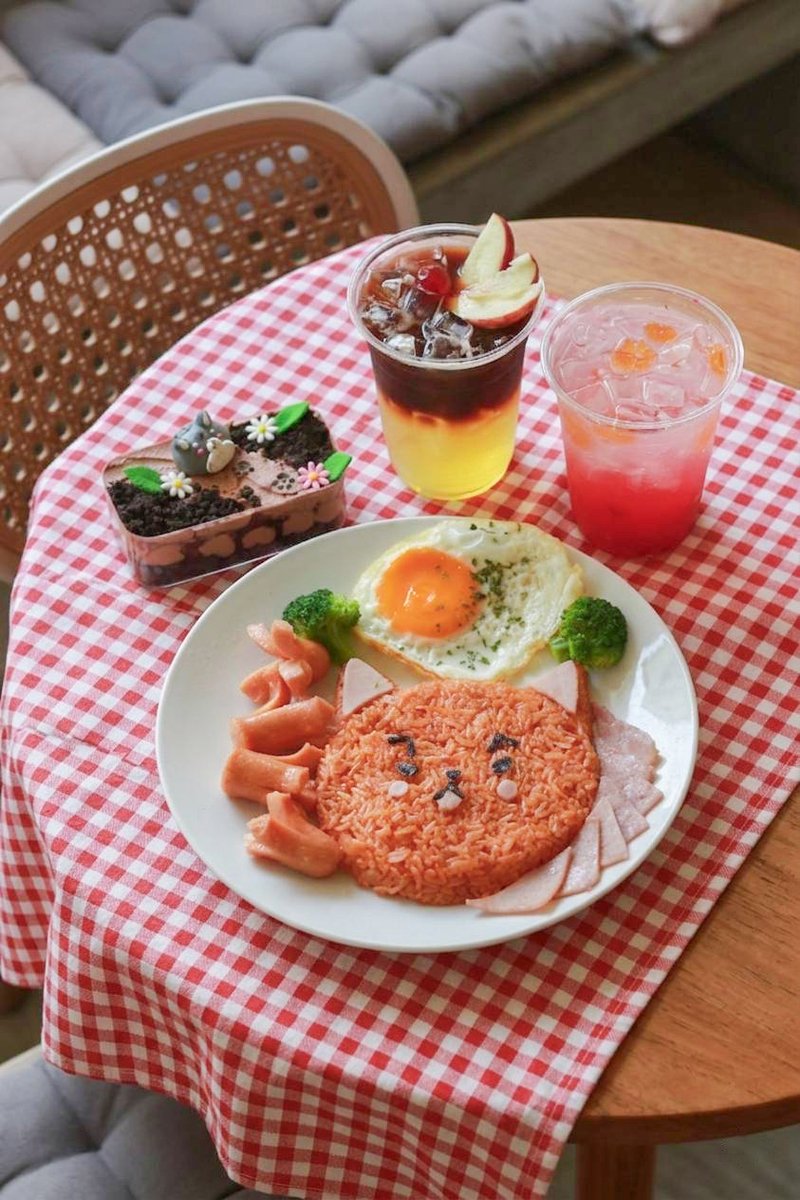 ᴡʜᴏ ʟᴇᴛ ᴛʜᴇ ᴅᴏɢs ᴏᴜᴛ? tweet media