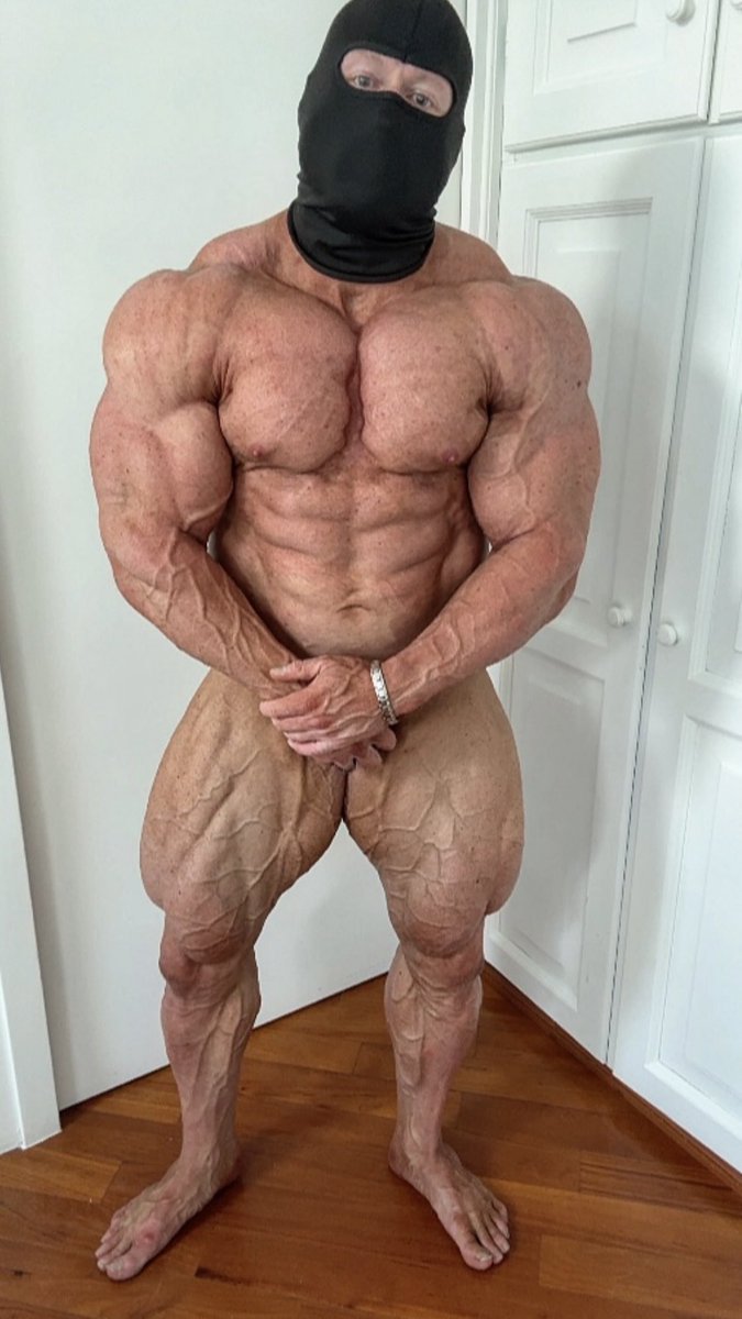 THE MASKED BODYBUILDER 💪🏽 tweet media