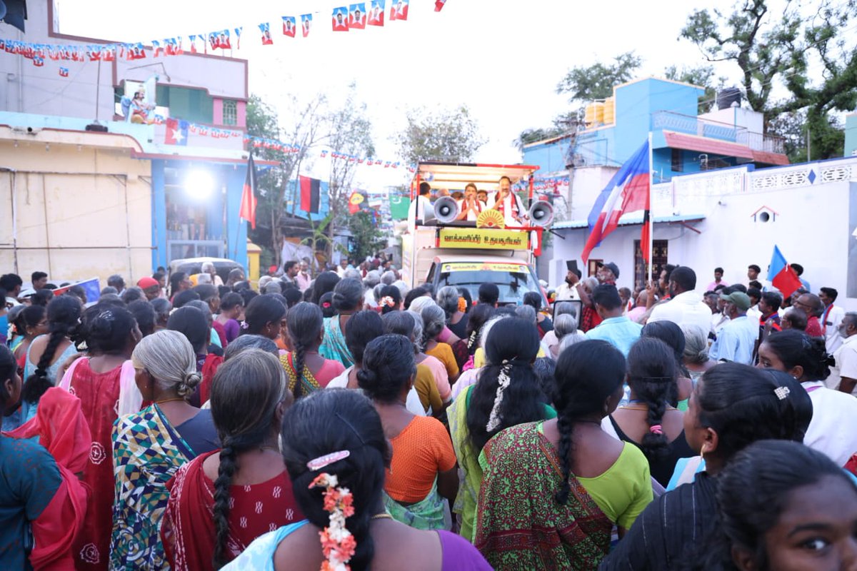 DMK_Ranipet's tweet photo. மதசார்பற்ற முற்போக்கு கூட்டணியின் ஆற்காடு சட்டமன்ற தொகுதி வெற்றி வேட்பாளர் திரு
J.L.ஈஸ்வரப்பன் MLA
அவர்களை ஆதரித்து 
மாண்புமிகு கைத்தறி மற்றும் துணிநூல் துறை அமைச்சர் திரு @R_Gandhi_MLA அவர்கள் 
உதயசூரியன் சின்னத்திற்கு வாக்குகளை சேகரித்தார் 

#VoteForDMK #DMKWins2026 https://t.co/cwgpZQVS3s