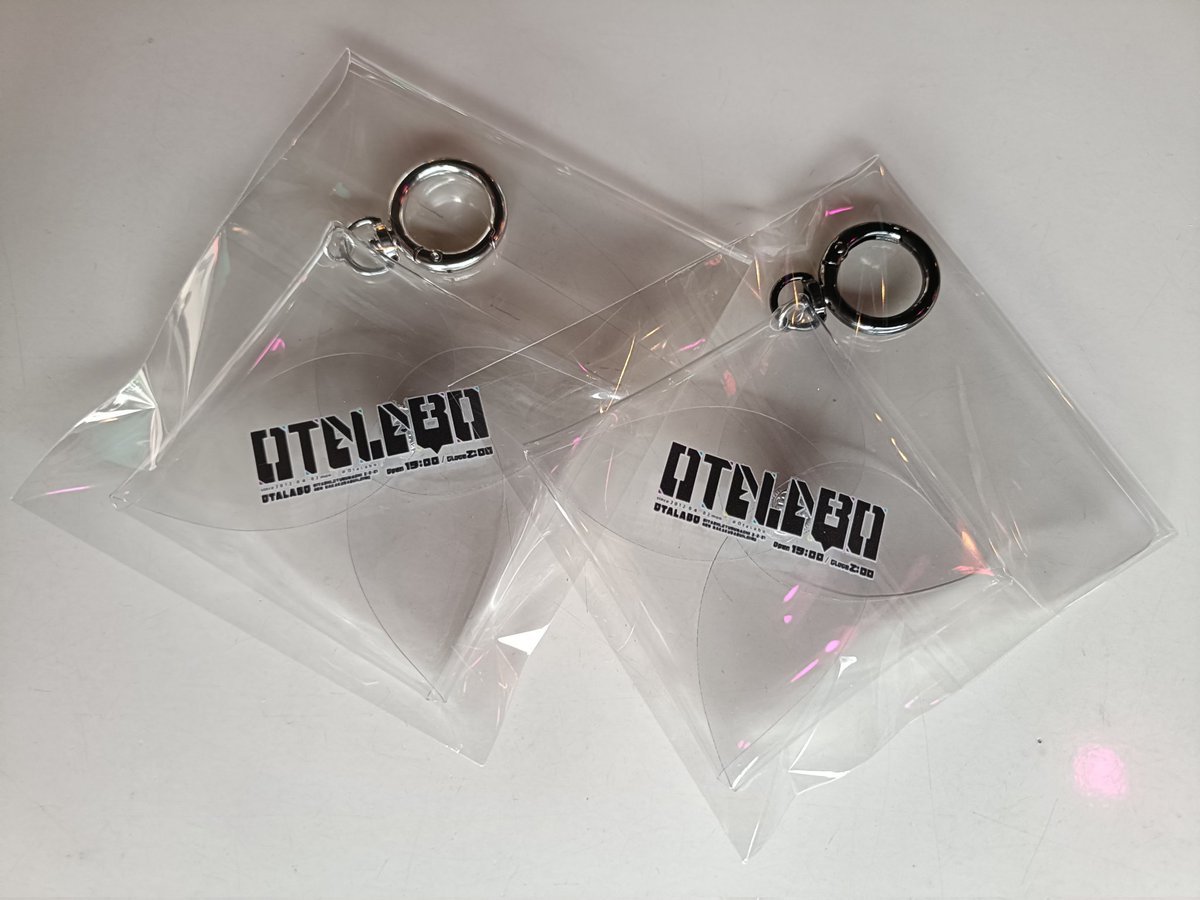 tomominami's tweet photo. ✨LABOLIVE24グッズ情報✨
OTALABO🆕グッズ登場です𖤐.*゚
私チーフがめっちゃすでに愛用してます…wスクエア型でUSBメモリやイヤープラグを入れておくのにピッタリ✧ \( °∀° )/ ✧
❀【OTALABOクリアミニポーチ】500円
会場で実物を手にとって見てください☺
#LABOLIVE24 #らぼライブ24 https://t.co/N5XjYIlQC0