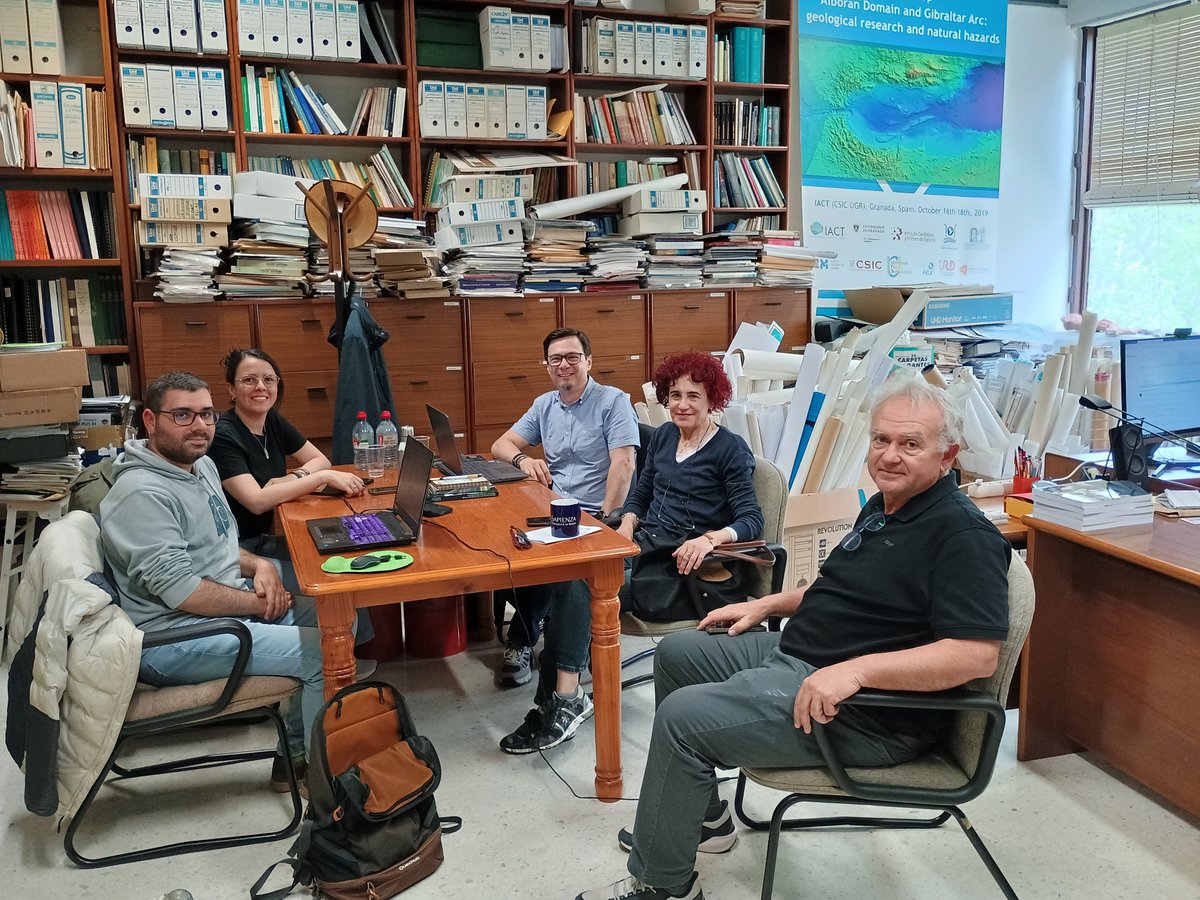 BaracaProject's tweet photo. Reunión e inicio de los trabajos de investigación con colegas de la @UPTCoficial en @CanalUGR  siguiendo así una línea de colaboración para el estudio de la tectónica activa entre Colombia y nuestras instituciones, con participación también de colegas de @ICMCSIC y @unican https://t.co/mx0ieRy8Pq