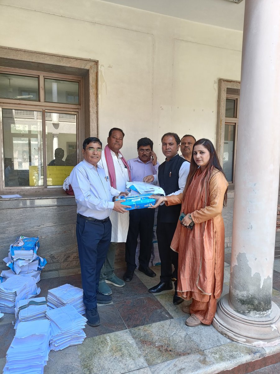ERO 175-Lucknow Cantonment tweet media