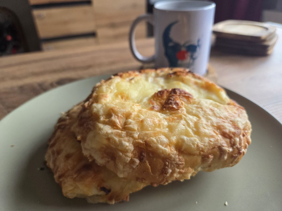 Suzan (met een Z zonder NE) tweet media