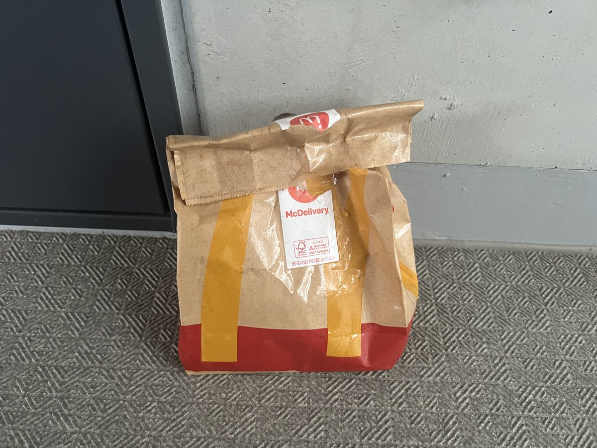 ともち tweet media