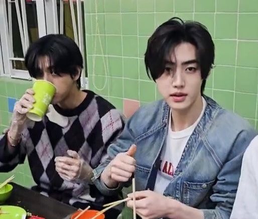 suzy (ver 𓈒2) tweet media