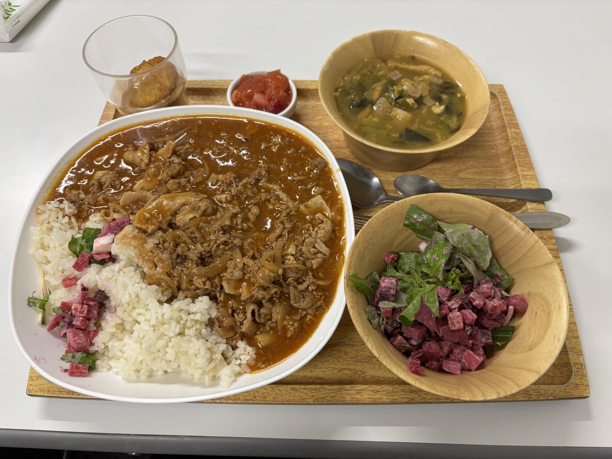 masa_desupb's tweet photo. 大食い選手権 https://t.co/aAFJU3ZGts