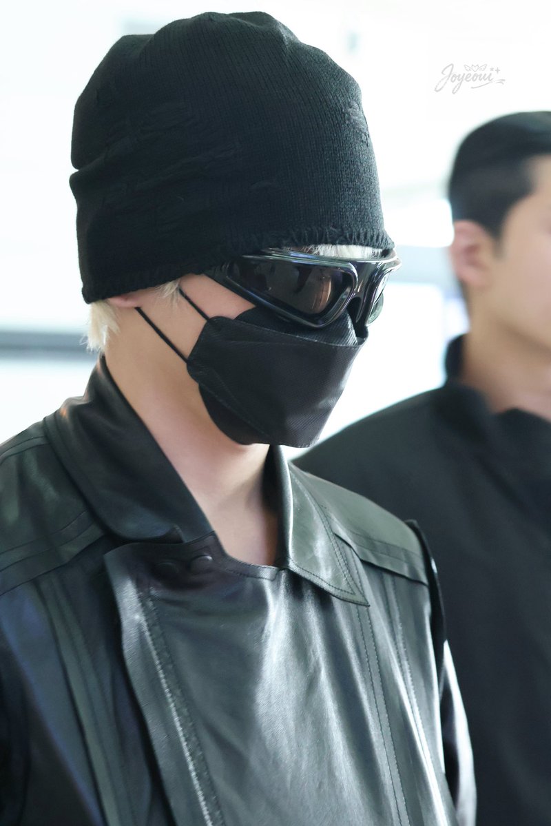 taeyong pics tweet media