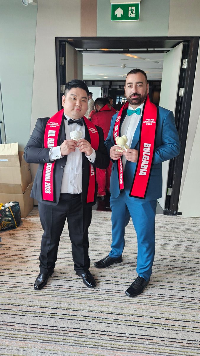 야옹이 コネコ HAKU 白 tweet media