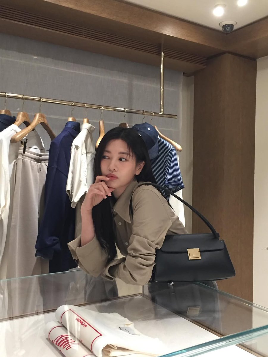 #JungSoMin ( 정소민) | TheDealer soon 🎬 tweet media