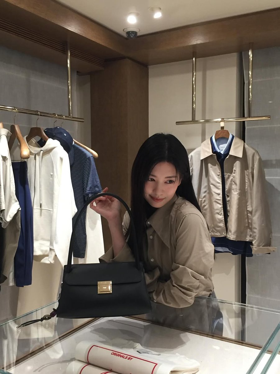 #JungSoMin ( 정소민) | TheDealer soon 🎬 tweet media