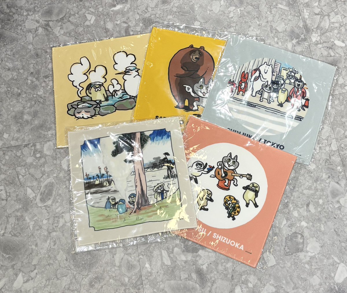 📢グッズの詳細です！ ・地域限定くっつくタオル ・地域限定マグカップ