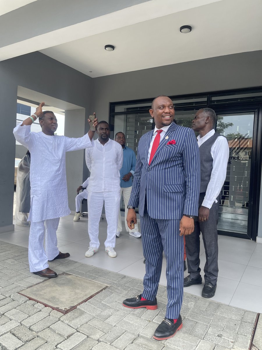 rccgchc's tweet photo. The labourers bringing in the harvest.
Don't you just love your Pastor?

Always lift them up in prayer.

#setmen
#setmaninthehouse
#godservants
#godservant💯✅
#youthchurch https://t.co/fDwUVpzFI0