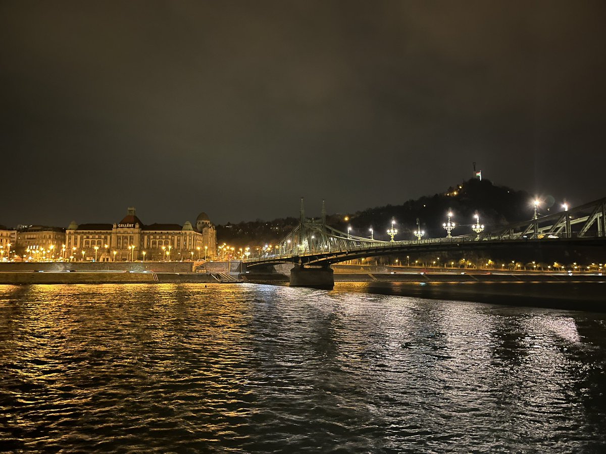 Cotswold Carp Farm Campsite tweet media