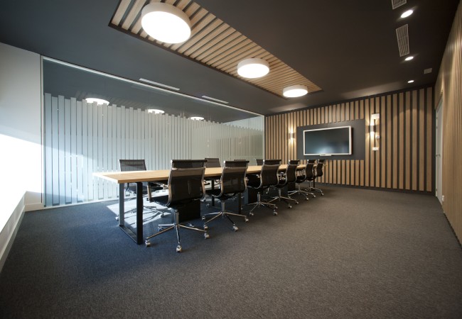 Selzur's tweet photo. 💡 Mala iluminación = menor rendimiento y fatiga visual.

La luz también es productividad.

👉 https://t.co/GDzFgUTgg8

#Iluminacion #Oficinas #Ergonomia https://t.co/Hsaxou4FCx
