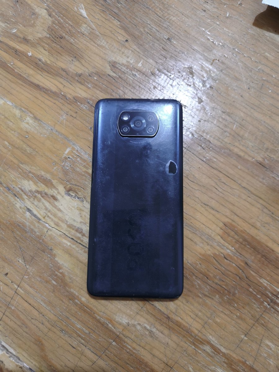 elangabdul32's tweet photo. hah? inimah emg lunya aja make hp nya gak becuss wkwkwk, nih poco x3 gue beli dari 2020 sampe saat ini msh kepake dan berfungsi dengan normall. https://t.co/Y6RYD0fhKg