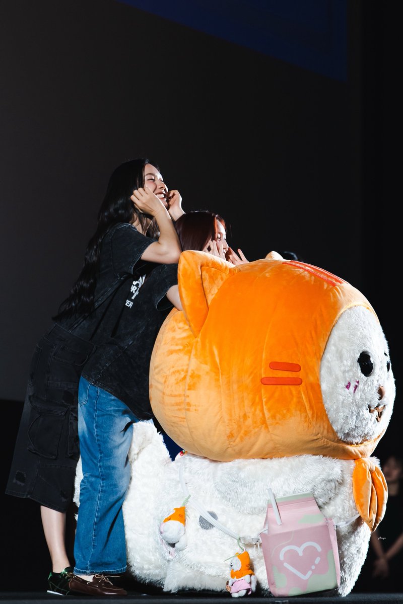 𝐢𝟑𝐚𝐧𝐚•𝐧𝐚🌈™ tweet media