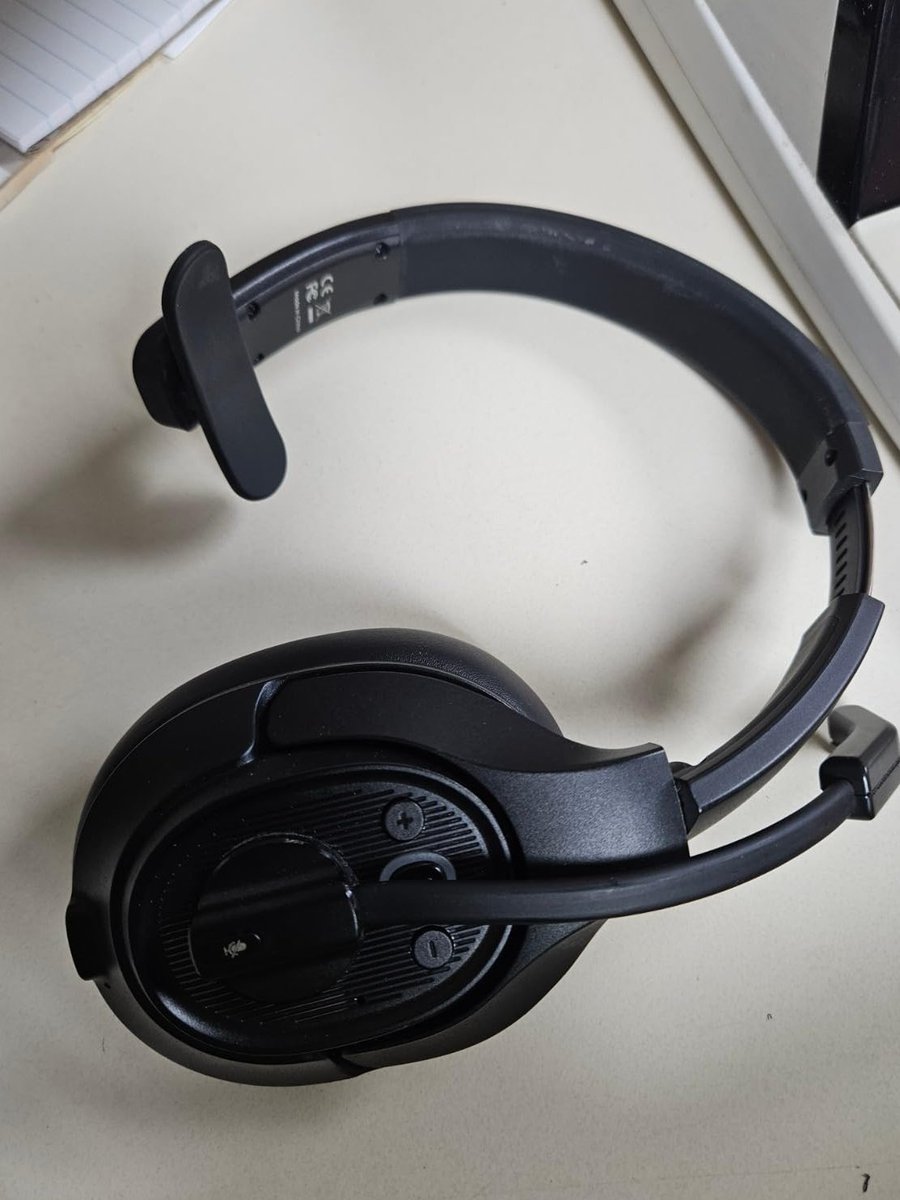 EKSATelecom's tweet photo. Notes ready, calls lined up, everything in place 📝📲🎧

H1 keeps every conversation clear so you can stay focused on what matters.

🔗https://t.co/hGZyZDY9GZ https://t.co/IRTAiJqOwp