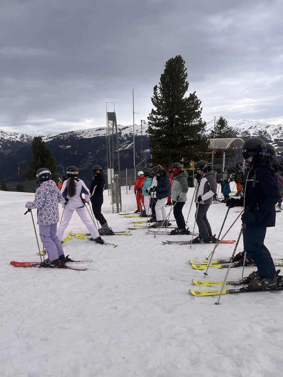 Ski Club Catholic HS Chester tweet media