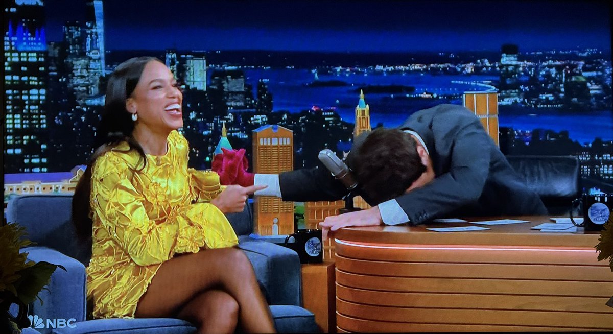 Oh my! It’s been a while since I’ve seen a dress this gorgeous. Thank you Kerry Washington!