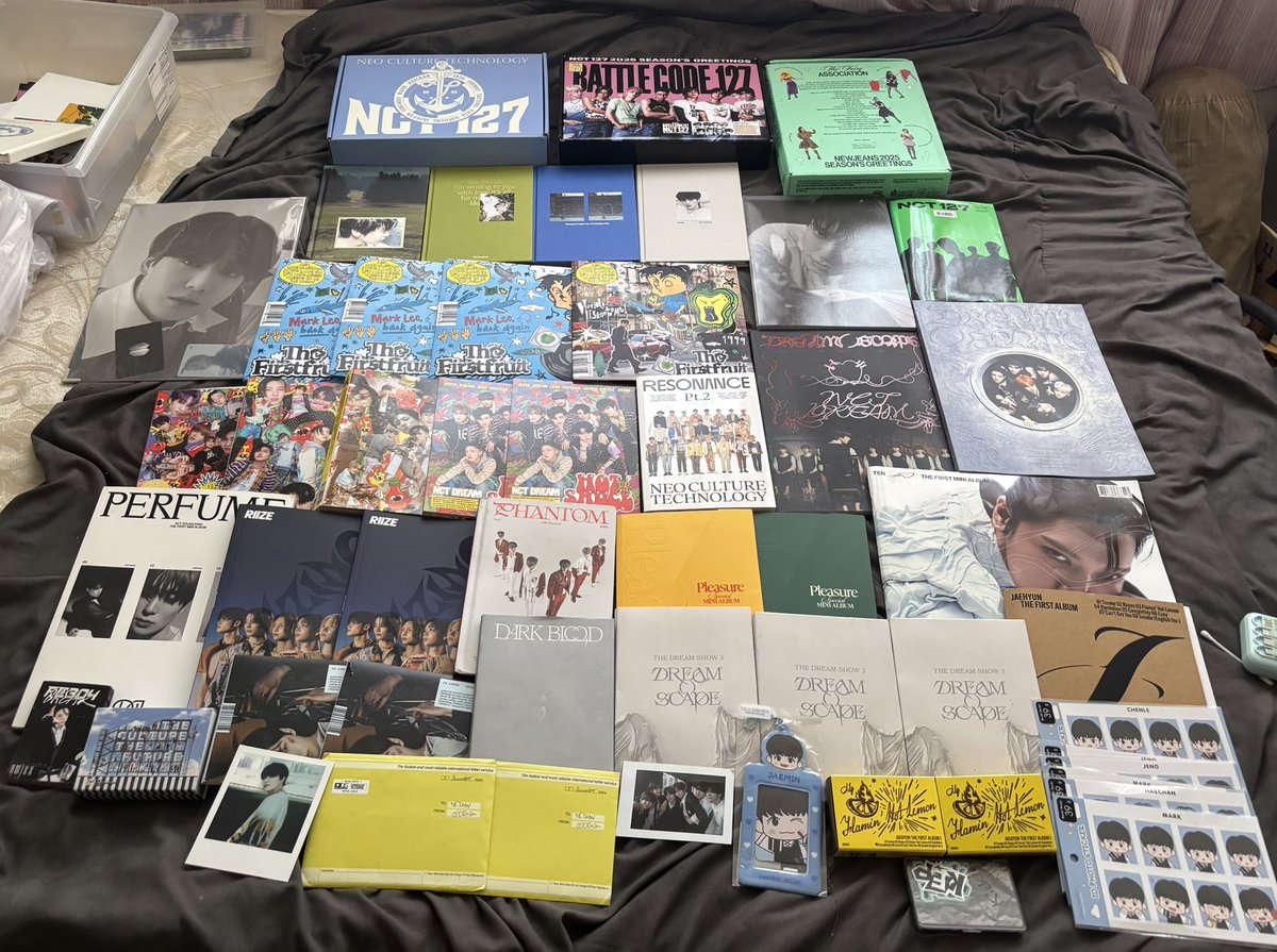 🎀แจกฟรีครับ ออกค่าส่ง50฿ ชิ้นต่อไป10฿🪽
ส่วนใหญ่แจกฟรีนะคะ
🙇บ้างชิ้นไม่ได้แจกนะคะแต่จะปล่อยราคาถูกๆ🙇
บ้างบั้มอาจจะขาดโปรเตอหรือของอะไรนิดๆหน่อยๆนะคะขอคนรับได้
#ตลาดนัดnct #ตลาดนัดriize #ตลาดนัดtreasure #ตลาดนัดbts