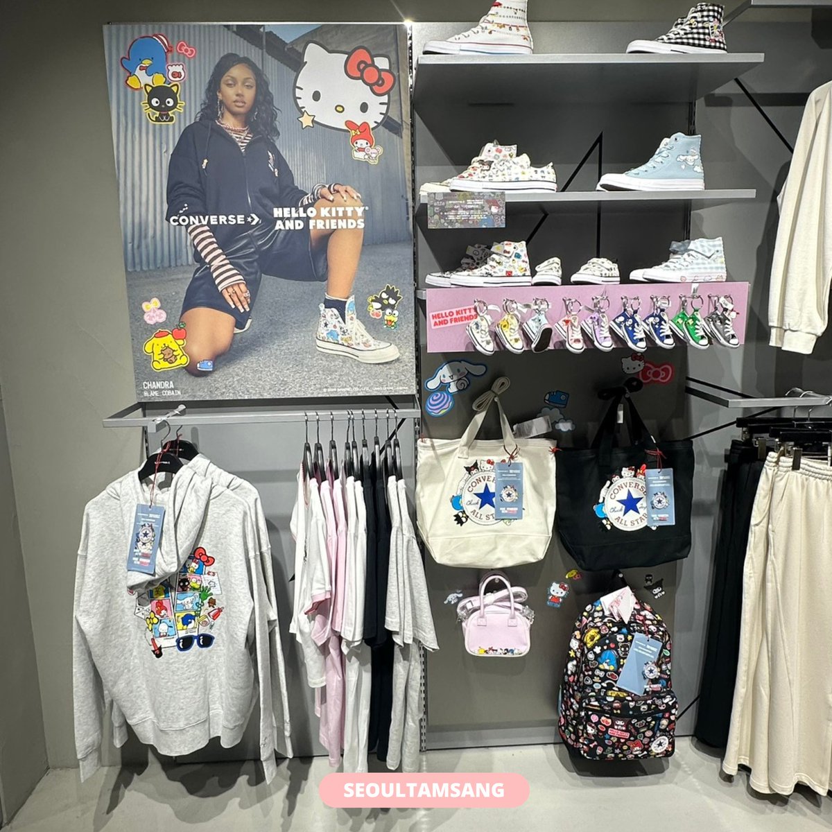 seoul_tamsang's tweet photo. พาส่อง CONVERSE x HELLO KITTY AND FRIENDS จากหน้าสาขานะคะ ♡🇰🇷
สนใจชิ้นไหนสอบถามได้นะคะ 💌
#พรีออเดอร์เกาหลี #พรีเกาหลี #พรีออเดอร์ #CONVERSEKorea #CONVERSEเกาหลี #CONVERSExHELLOKITTY #CONVERSExSANRIO https://t.co/IaNs20Hn1M