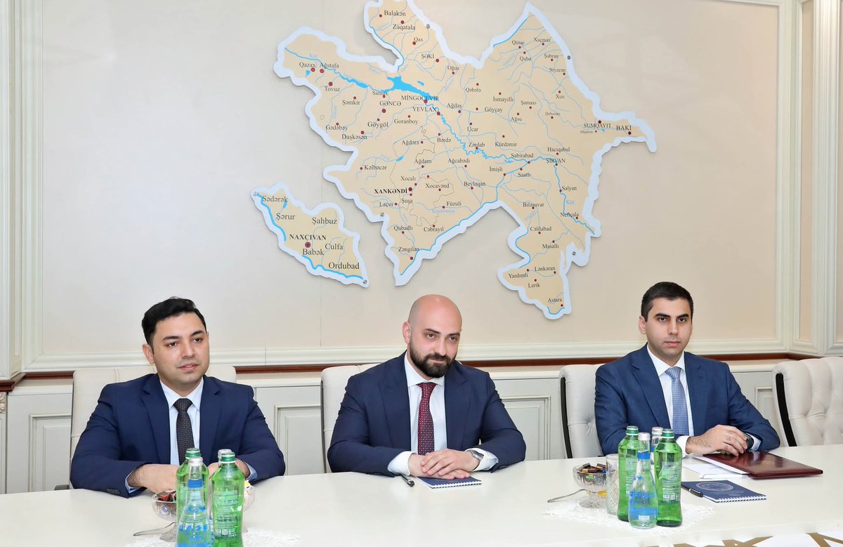 migrationAZE's tweet image. Chief of the State Migration Service met with the winners of the fifth "Yukselish" competition
#StateMigrationService #Yukselishcompetition #SMS
