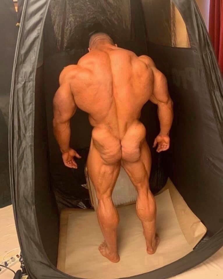 RyanMuscle90's tweet photo. Luke Sandoe https://t.co/oyoss2LN9y