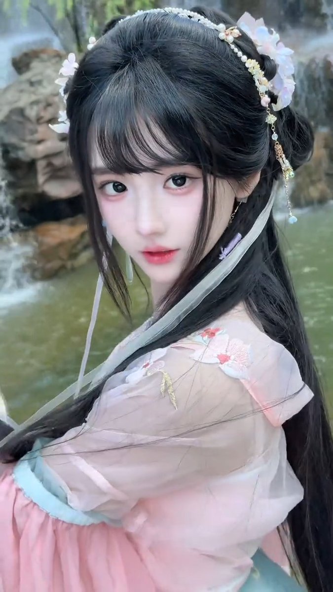 蔡文姬 tweet media