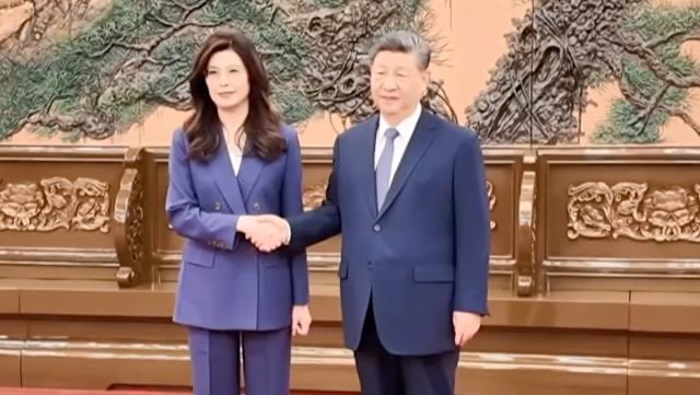 雲 - 隨風飛高高 🐈 tweet media