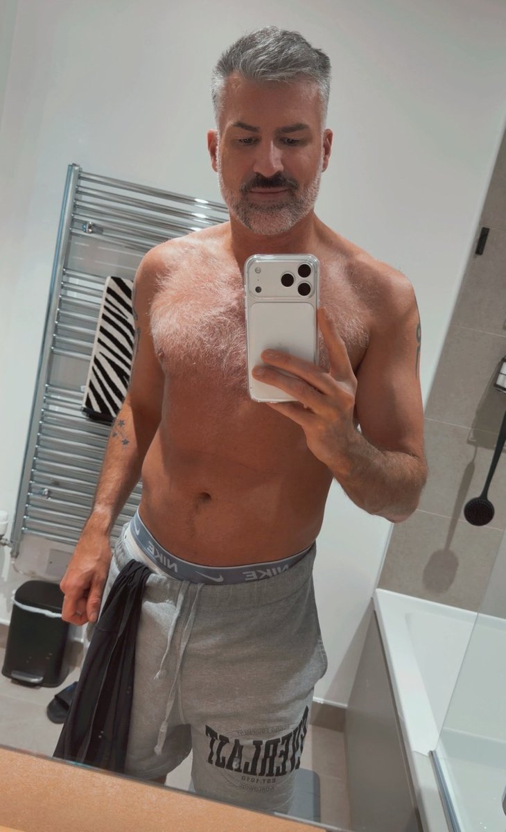 Tom tweet media
