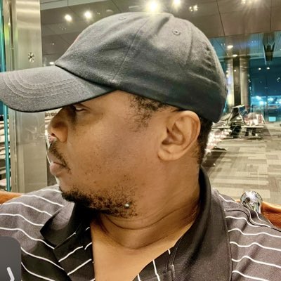 talktoobi's tweet photo. #NewProfilePic https://t.co/TlEEU1TwmA