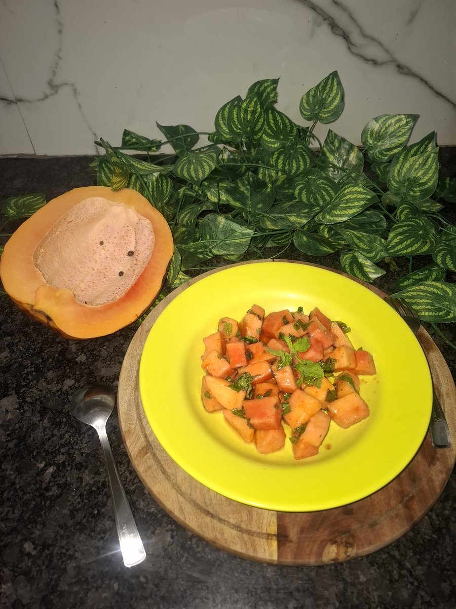 ManjuDeviRecipe's tweet image. Sweet, tangy, spicy - Papaya Chaat 👌

#papaya #chaat #fruitchaat #foodpost #manjudevirecipe