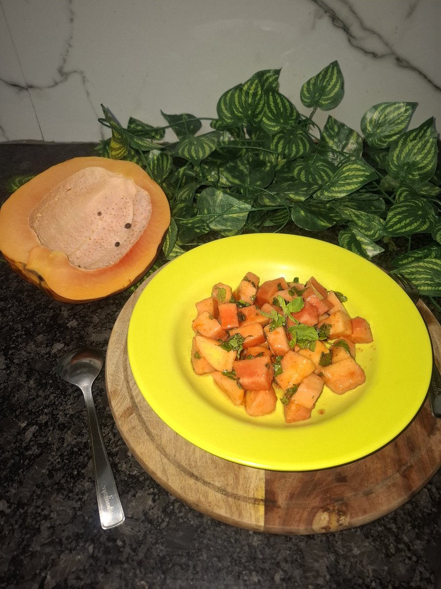 ManjuDeviRecipe's tweet image. Sweet, tangy, spicy - Papaya Chaat 👌

#papaya #chaat #fruitchaat #foodpost #manjudevirecipe