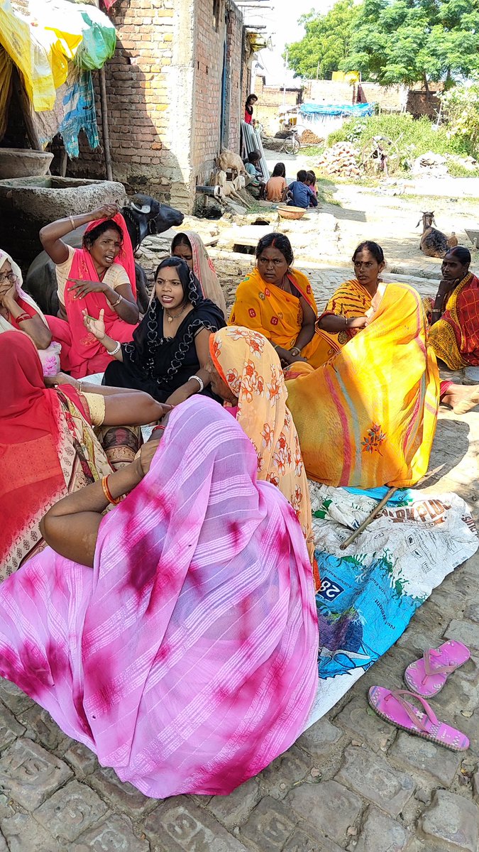 आरा से शक्ति अभियान की साथी रीमा जी के शक्ति क्लब के साथियों के साथ बात चित क्षेत्र में बढ़ते सूखे नशा से महिलाएं परेशान है सरकार को इन मुद्दों पे कोई मतलब नहीं