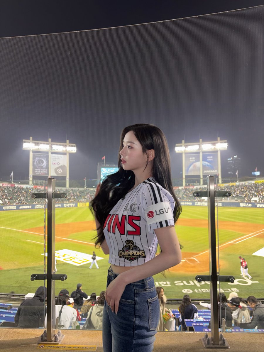 tripleS official tweet media