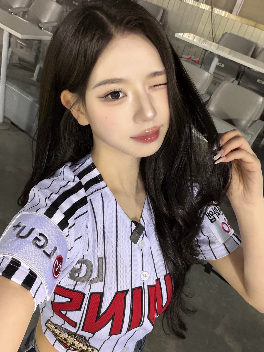 tripleS official tweet media