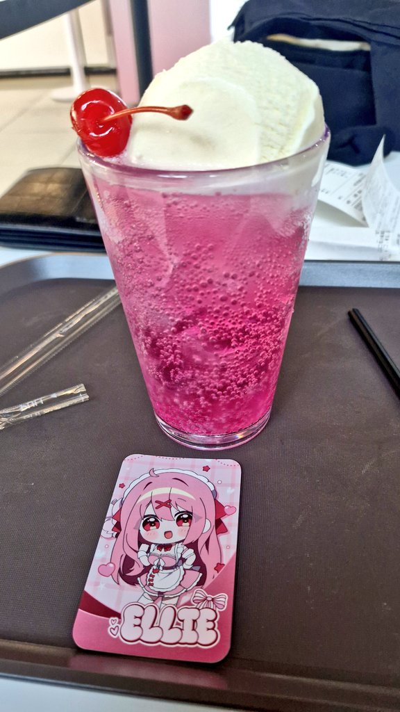 lychoi2000's tweet photo. 🥰 https://t.co/4U1vDnQ99F
