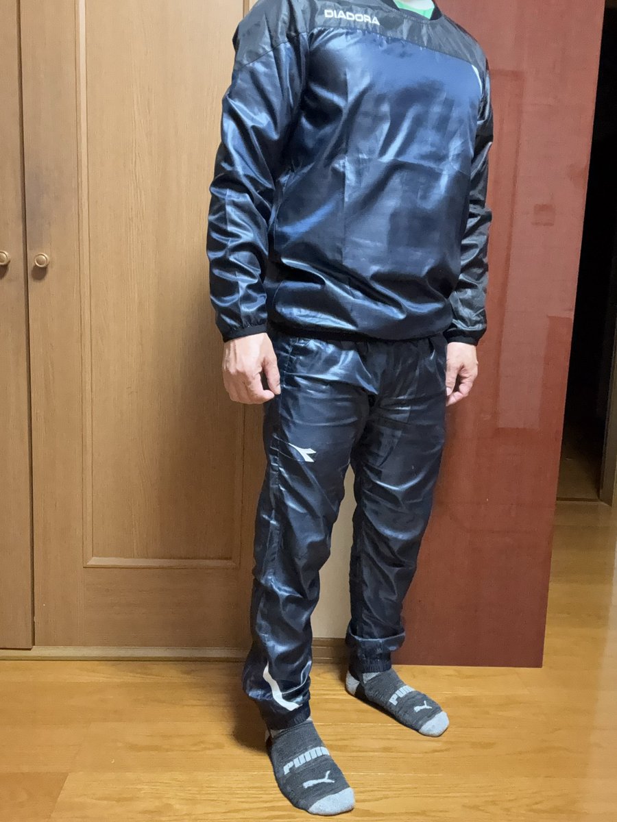 ツルテカ tweet media