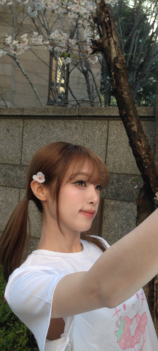 AKAone_'s tweet image. #최예나 #예나 #CHOIYENA #Yena #배경화면 #Wallpaper #Lockscreen 
Yena 260410 IG Wallpaper