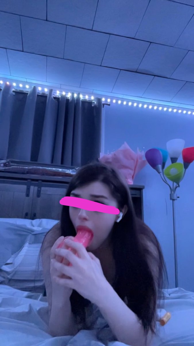 🍭 tweet media