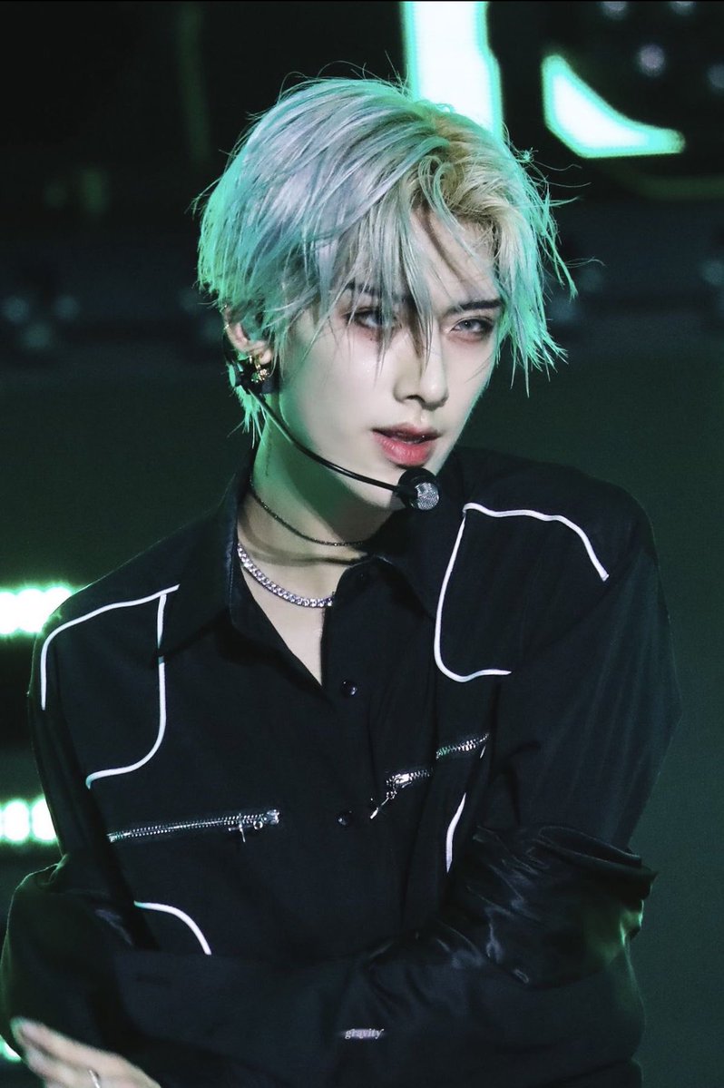 ⋆˚࿔ eva tweet media