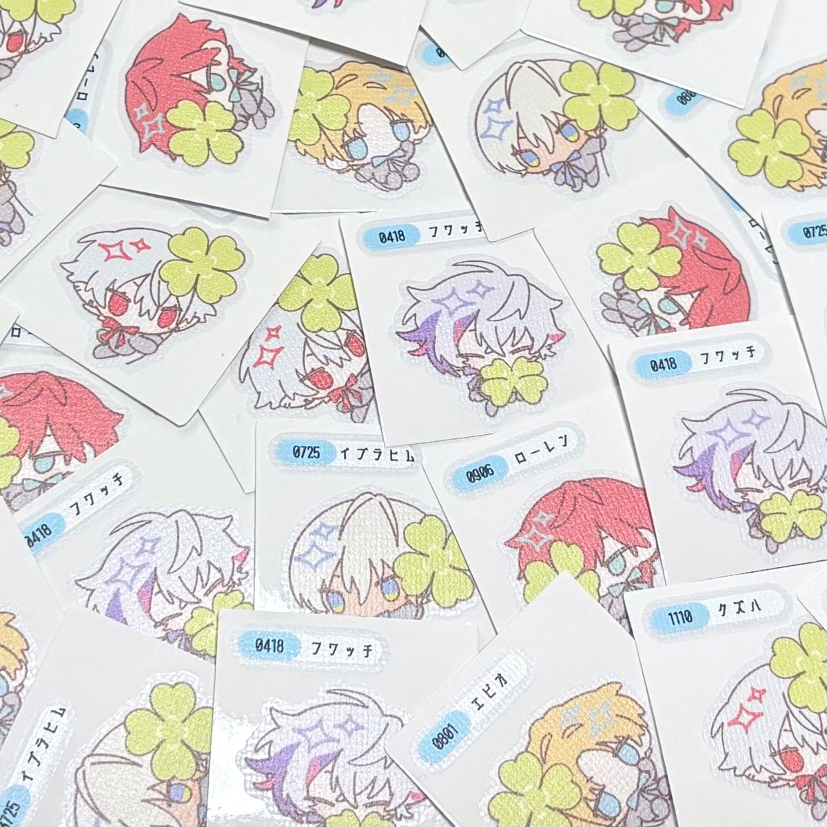 シールこんな感じです🍀（💧のムがちょっとはみ出ちゃってる）
想像よりサイズ感小さめだと思います🫡