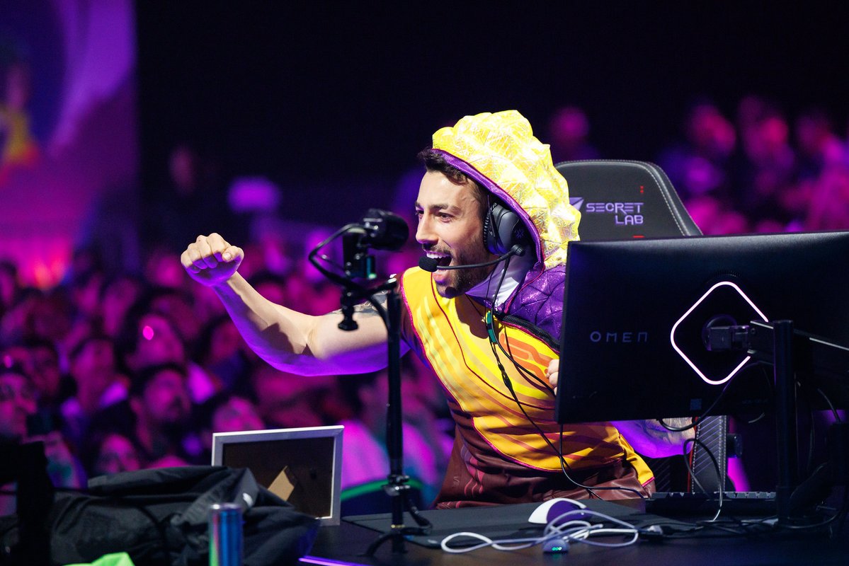 VCT DESATUALIZADO tweet media