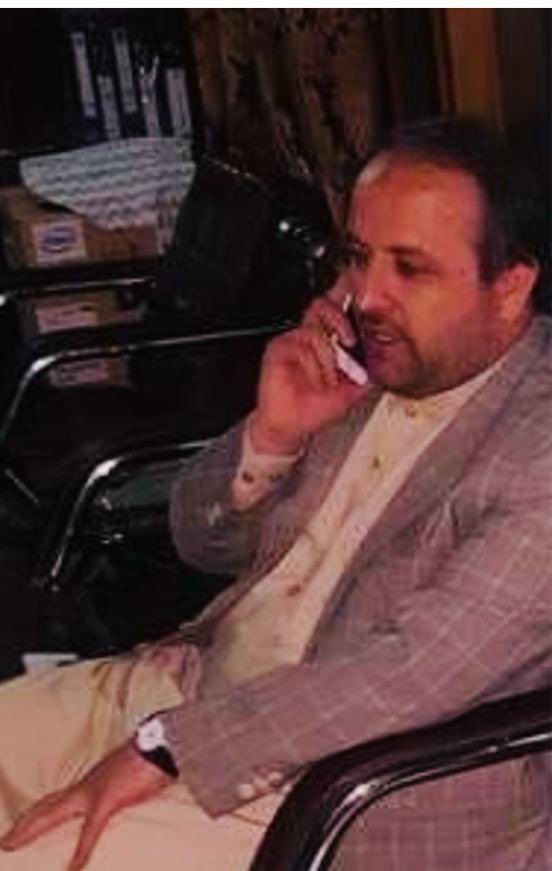 سیاست در افغانستان از مسیر عدالت به دام چاپلوسی، وراثت و انحصار قدرت افتاده است،نتیجه‌اش بی‌عدالتی، بی‌اعتمادی و حذف شایستگان از صحنه تصمیم‌گیری است.
رهبران آینده باید از میان انسان‌های دردآشنا، مستقل و متعهد به ارزش‌های انسانی و اسلامی برگزیده شوند، نه چهره‌های منفعت‌طلب ..