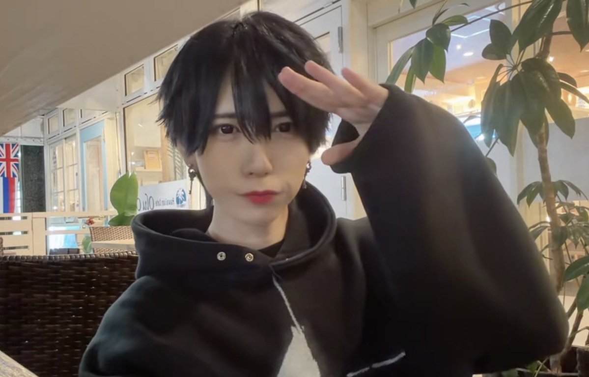 あやと tweet media