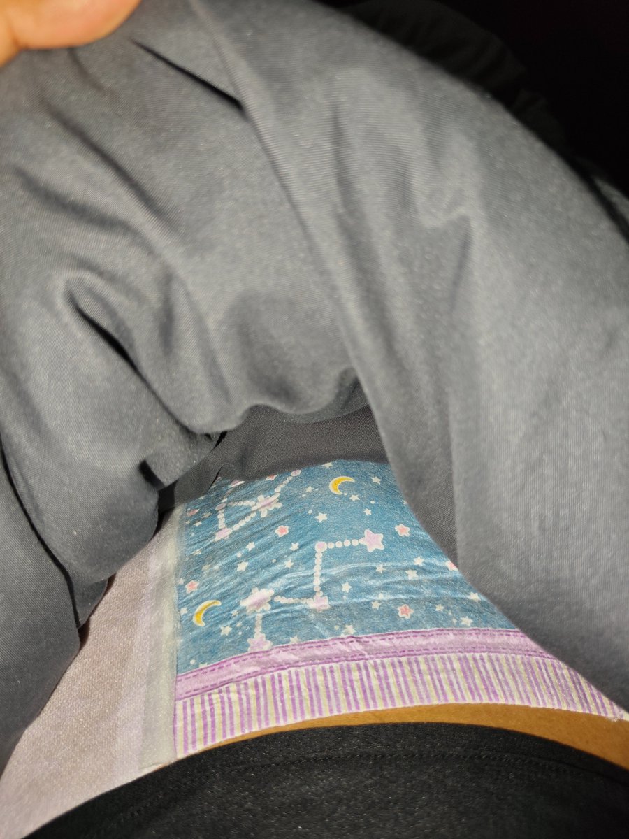 _xyoruu's tweet photo. perasaan baru restock kemaren deh, tiba tiba  udah mau abis aja

#dl #diaperboy #goodnites https://t.co/K4yur3l9p3