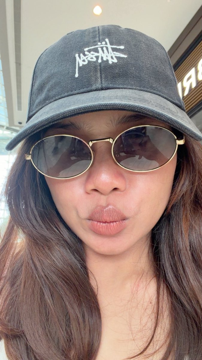 Agasta steinfeld tweet media