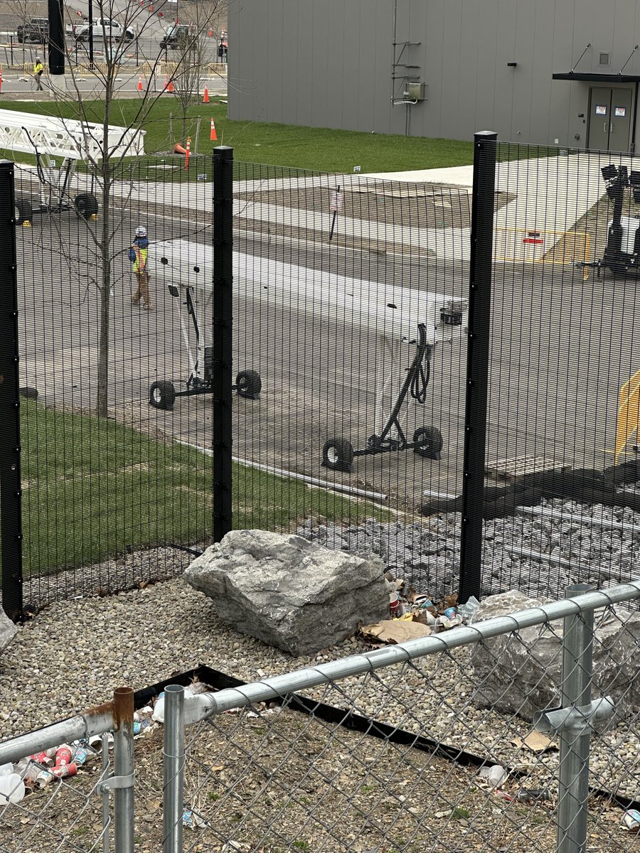 HammersLot 🔨🔨🔨 tweet media